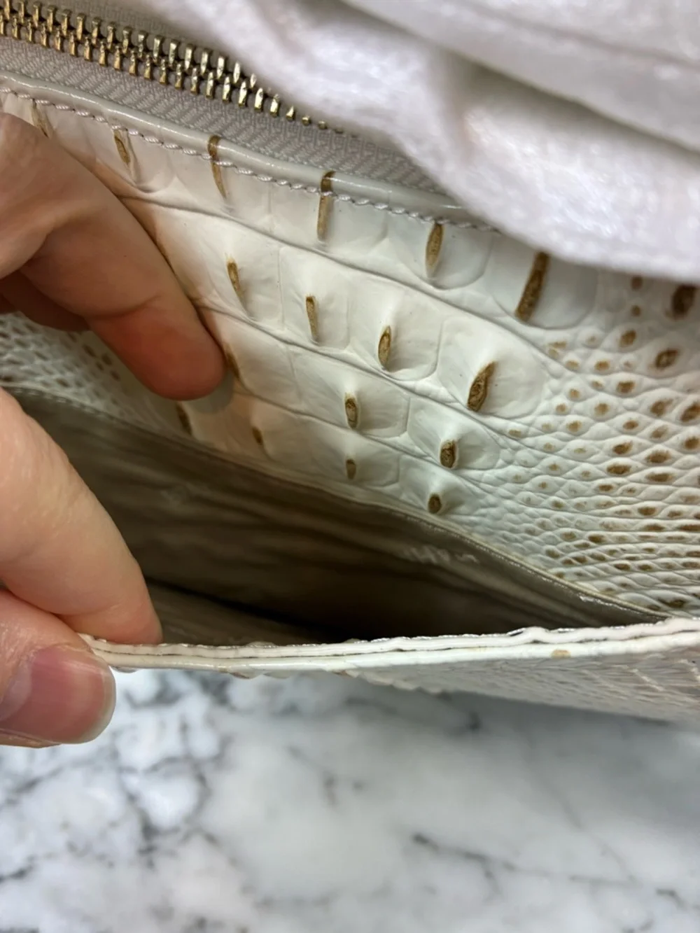 Brahmin Snowball Snowdrift Melbourne Shayna Croc Embossed Shoulder Bag ❄️ ❄️ - Picture 7 of 11